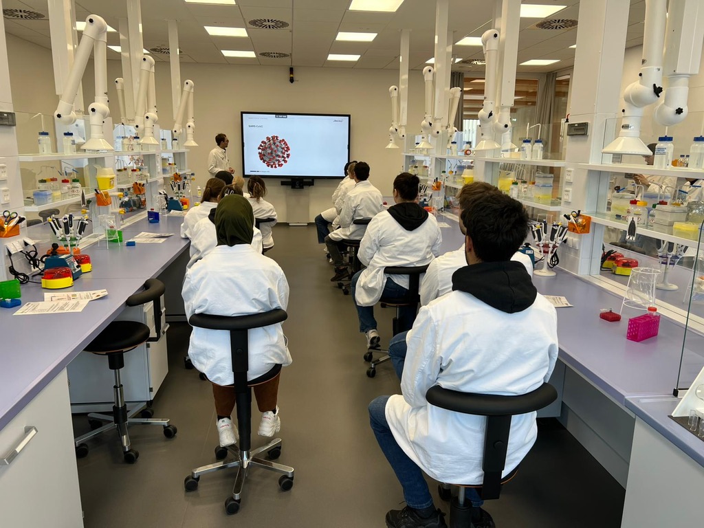 Die BOS im Xcool Lab des European XFEL