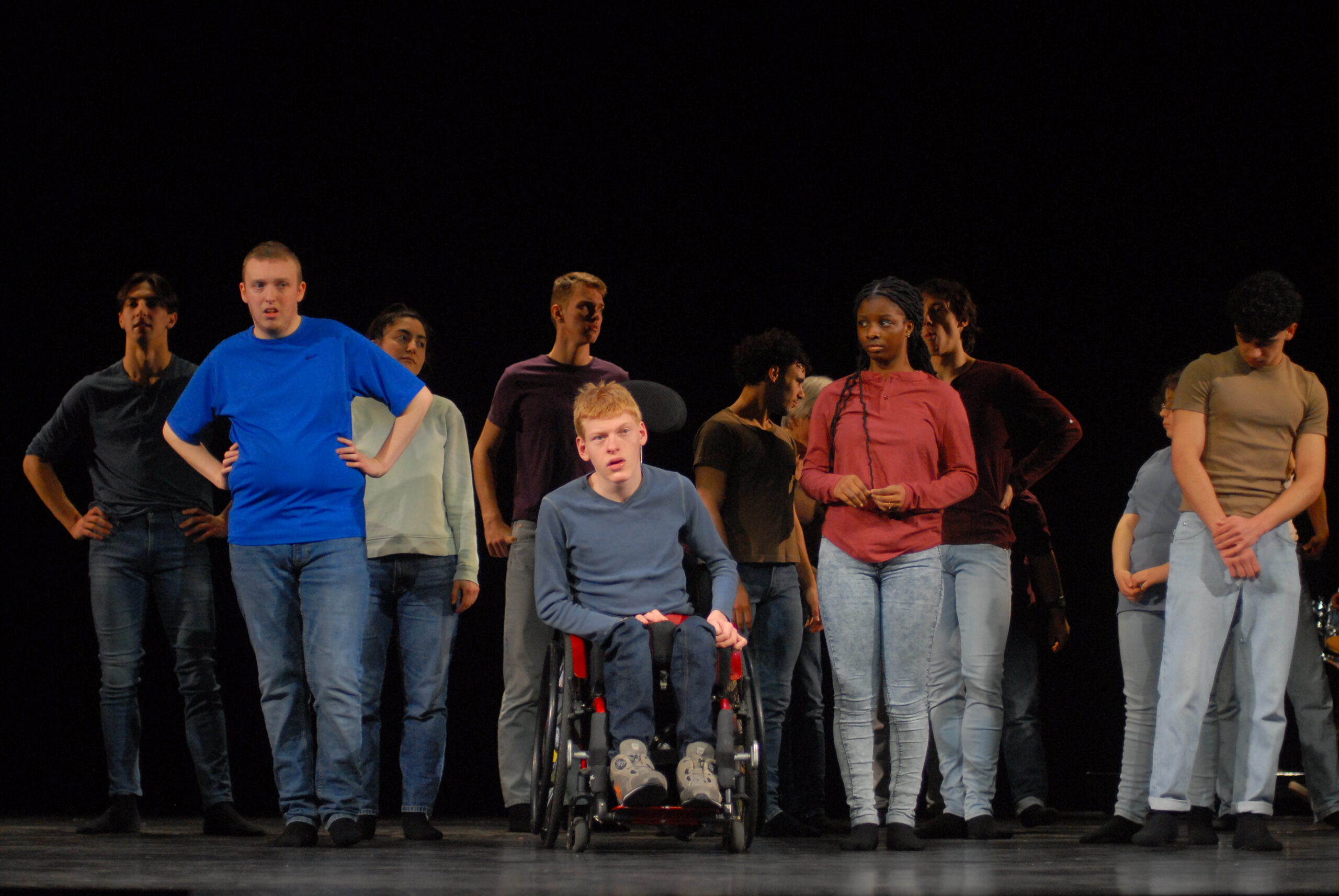 Gruppe Menschen tanzt